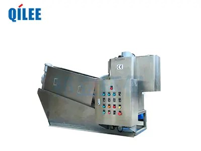 What are the technical characteristics of industrial sewage treatment equipment?